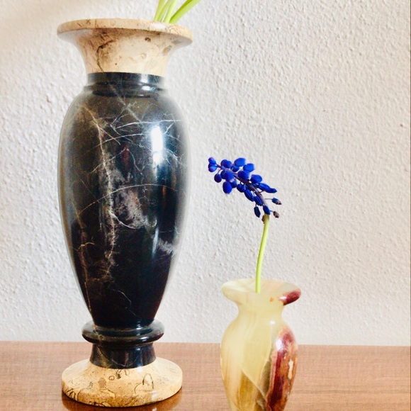 Boho chic Vintage large marble stone vase - Picture 3 of 9
